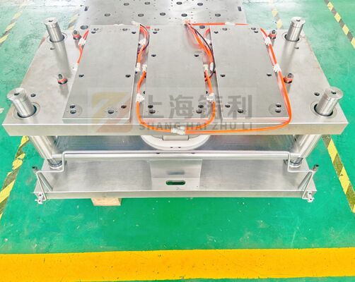 Mitsubishi PLC Controlled Pneumatic foil container machine  In White Orange