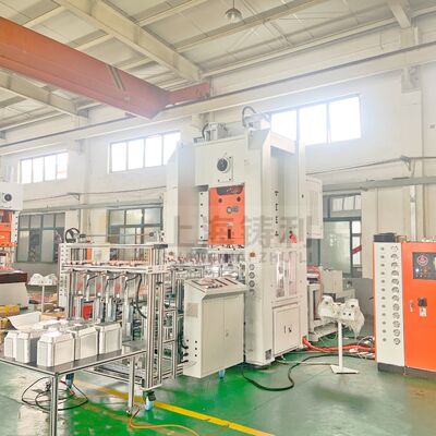 380V 24KW Aluminium Food Container Machine With Mitsubishi PLC SMC Pneumatic Components